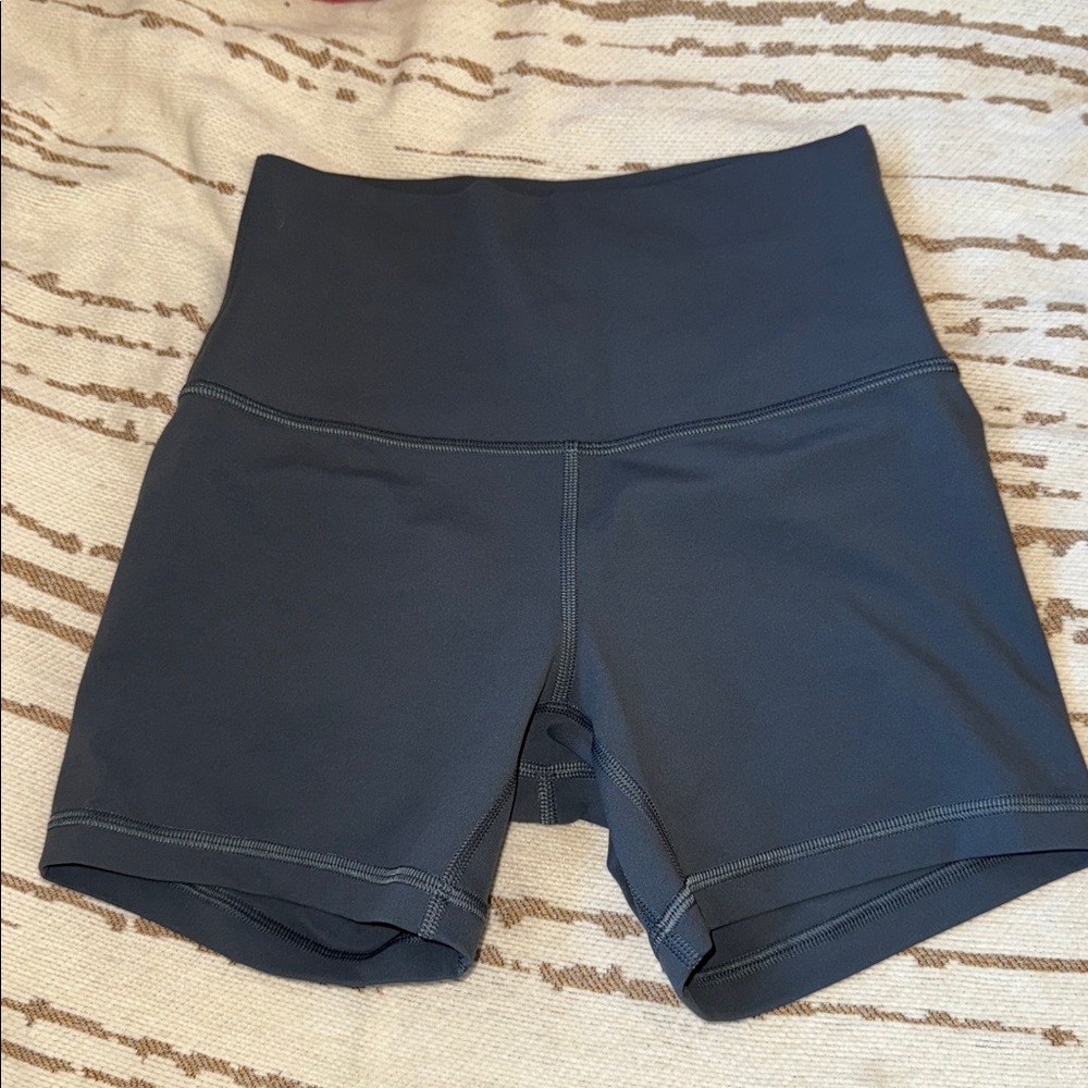 Lululemon dark gray align short 4” size 4